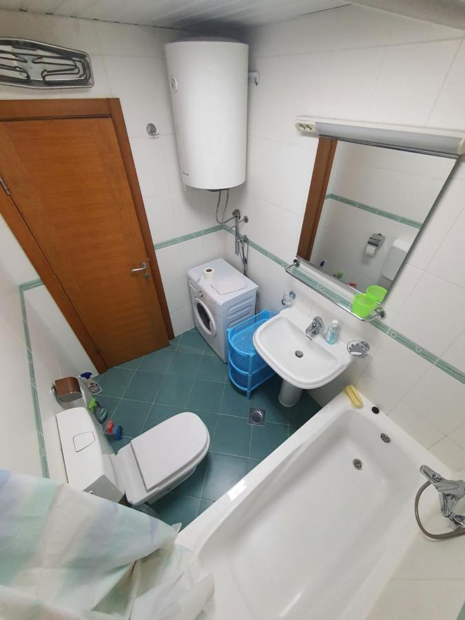 Oksana Apartment 포드고리차 외부 사진